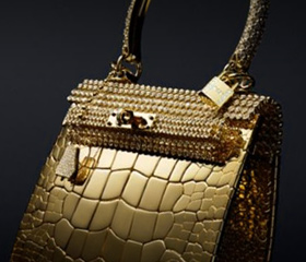 Pawnbroking loans against luxury and designer handbags